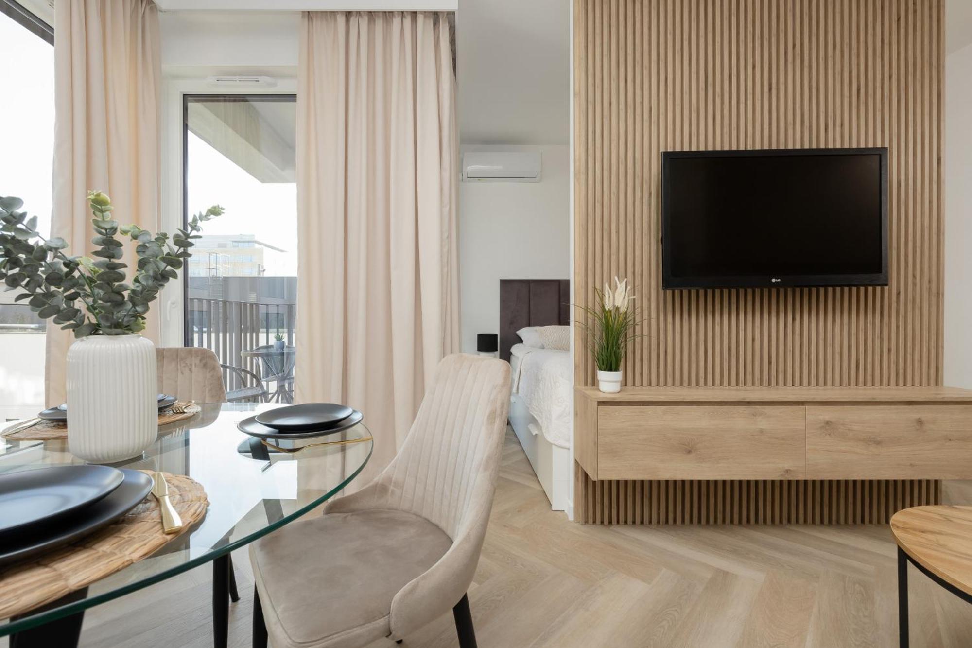 Elegant Mokotow With Balcony And Parking By Renters Apartament Warszawa